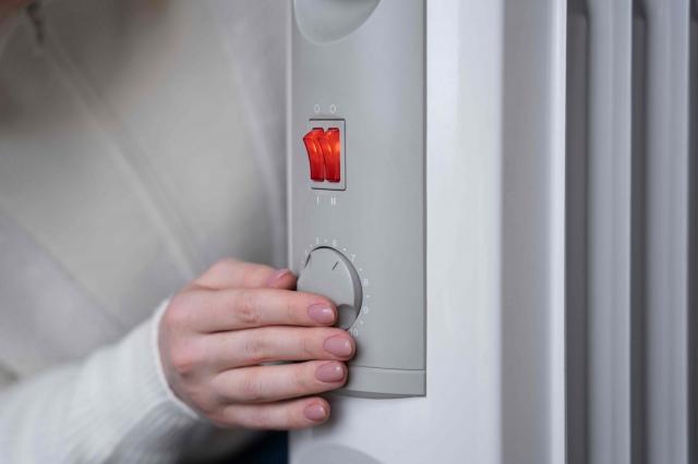 How Does a Thermostat Control Temperature?
